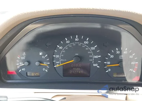 2001 Mercedes-Benz E 320 из США, поврежденный, VIN WDBJF65J61B369635